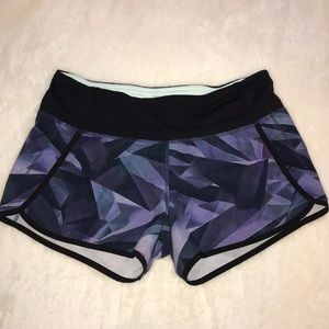 Lululemon Run Times Short 2-way Stretch 4” SIZE 6